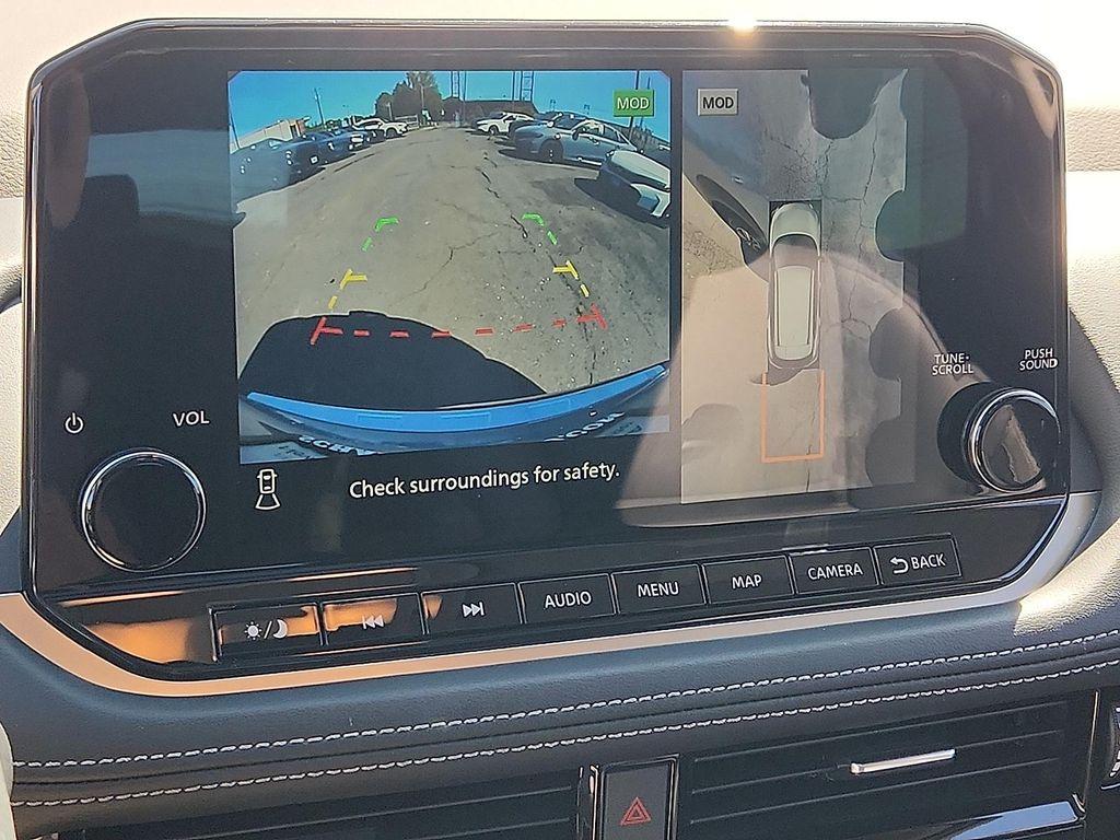 2023 Boulder Gray Pearl/Super Black Nissan Rogue