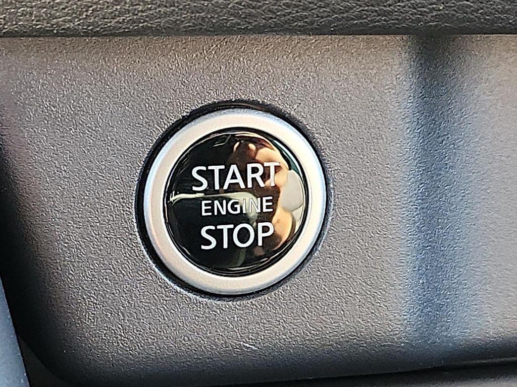 2023 Boulder Gray Pearl/Super Black Nissan Rogue