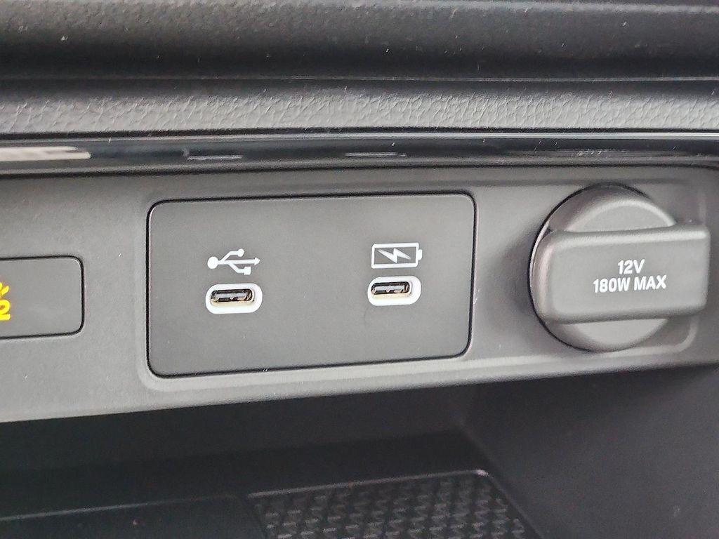 new 2026 Honda CR-V Hybrid car, priced at $39,805