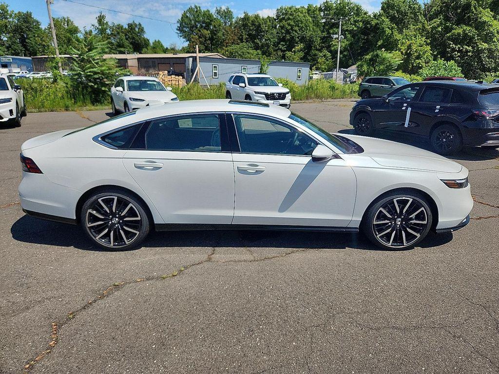 new 2025 Honda Accord Hybrid car, priced at $38,729