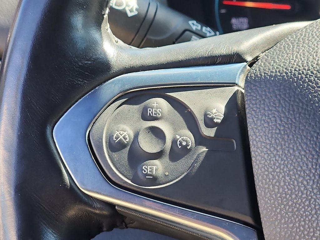 used 2022 Chevrolet Traverse car, priced at $23,269