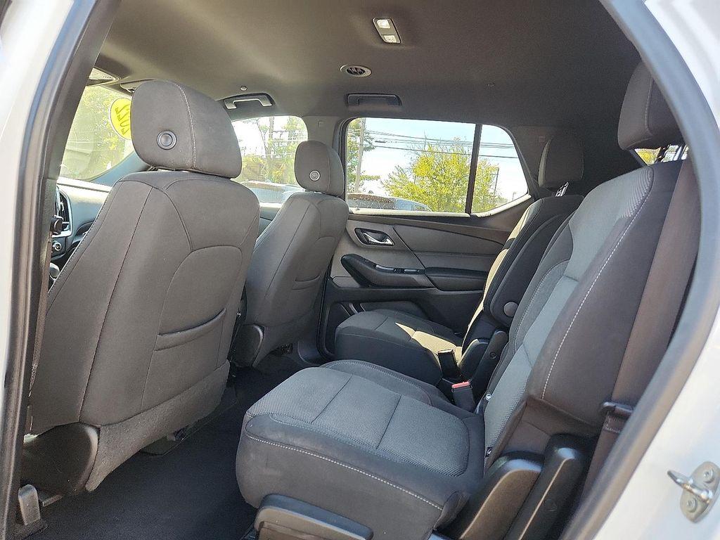 used 2022 Chevrolet Traverse car, priced at $23,269