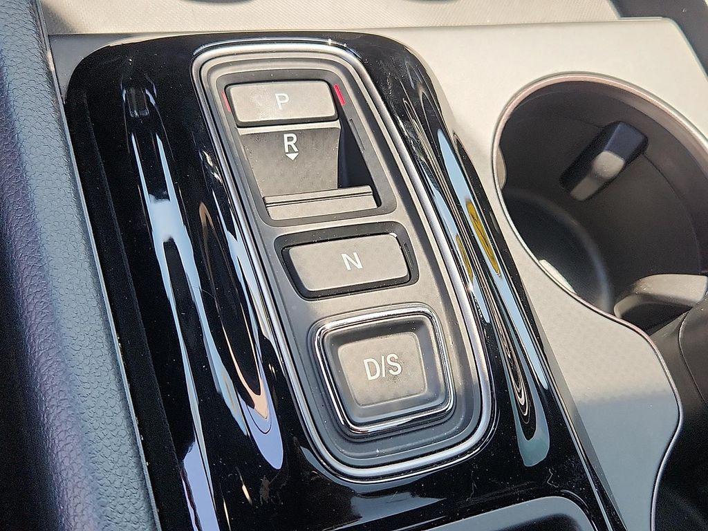 used 2025 Honda Pilot car, priced at $43,578