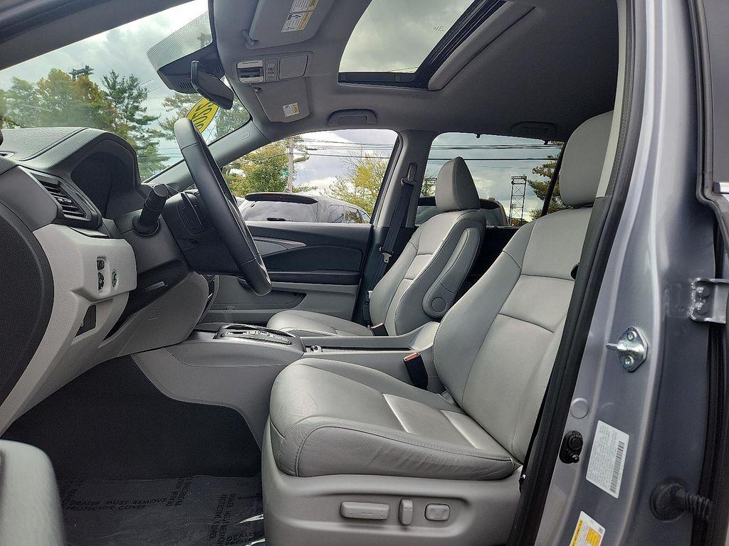 used 2022 Honda Pilot car, priced at $29,798