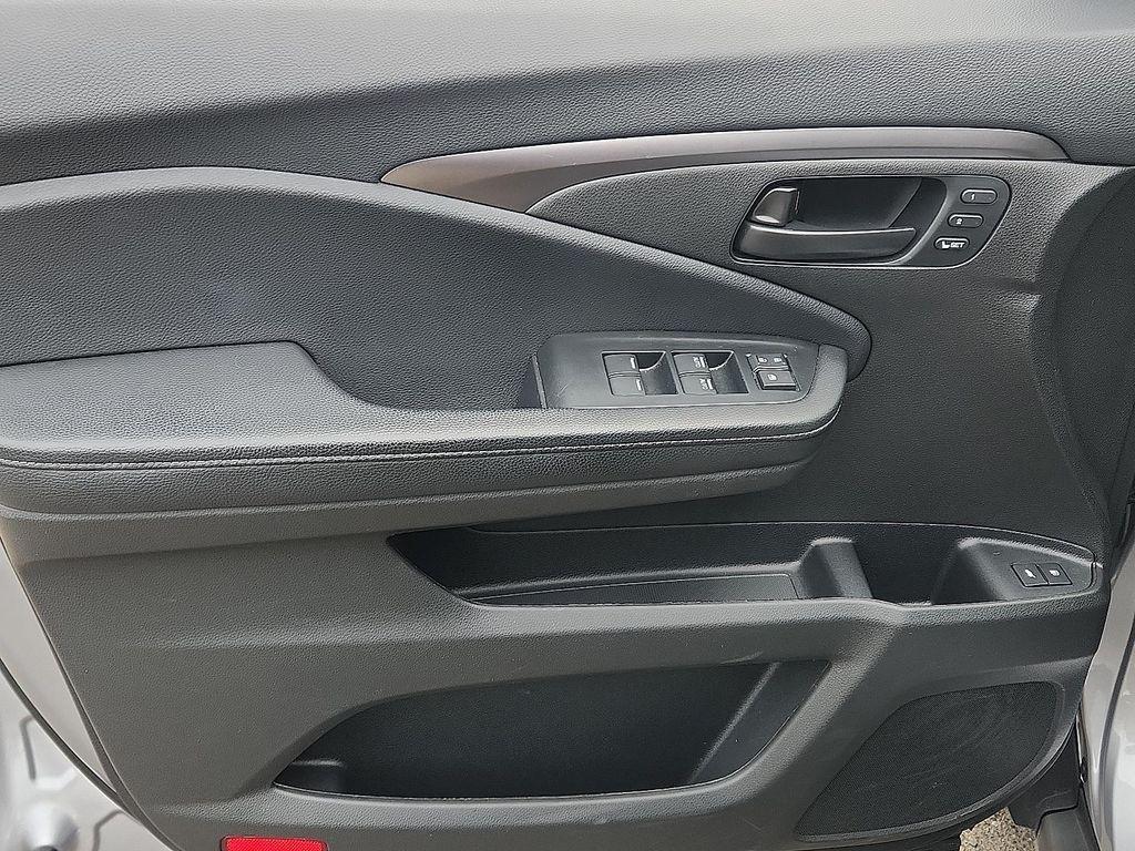 used 2022 Honda Passport car, priced at $28,959