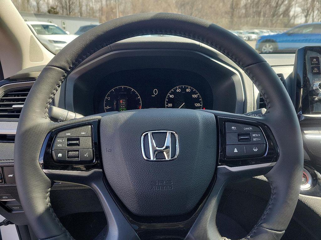new 2026 Honda Odyssey car, priced at $45,193