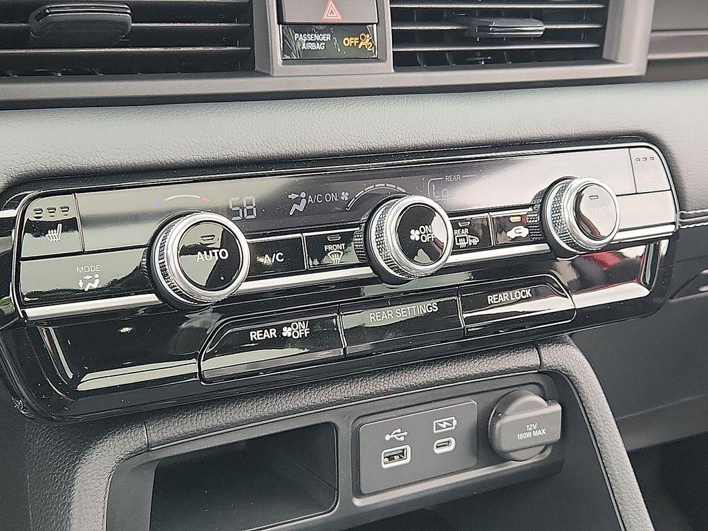 new 2025 Honda Pilot car, priced at $49,584