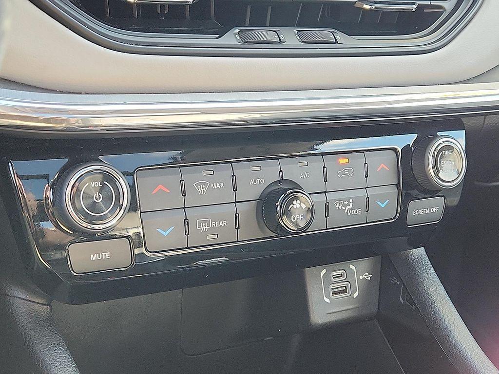 used 2022 Jeep Compass car, priced at $22,229