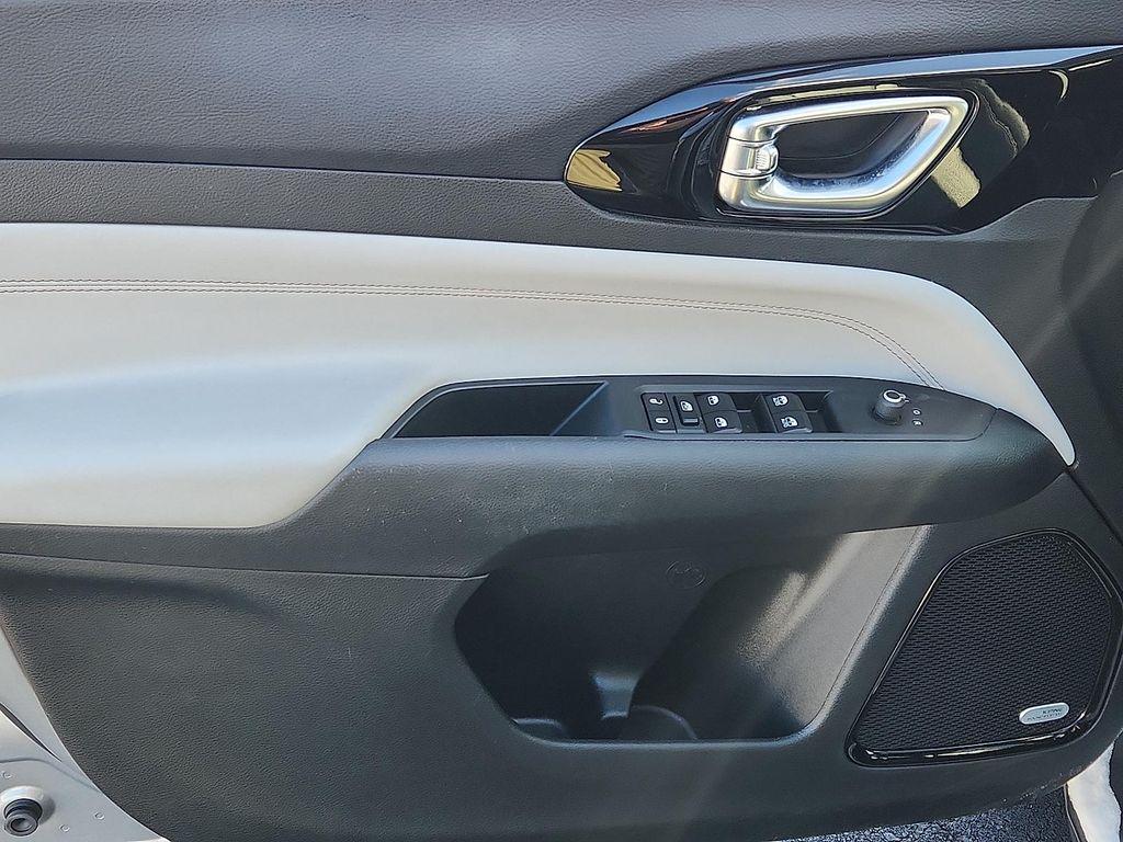 used 2022 Jeep Compass car, priced at $22,229