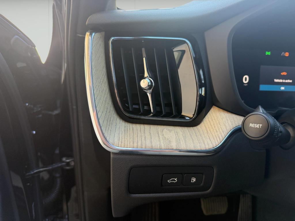 new 2026 Volvo XC60 Plug-In Hybrid car