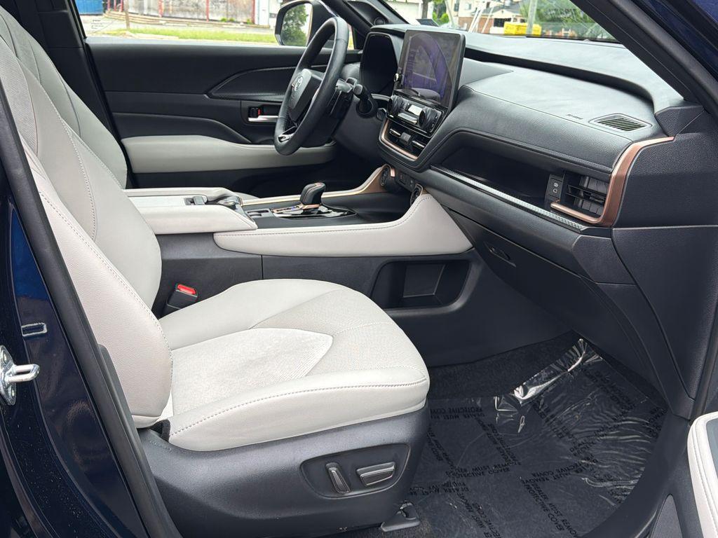 used 2025 Toyota Grand Highlander Hybrid car, priced at $60,642