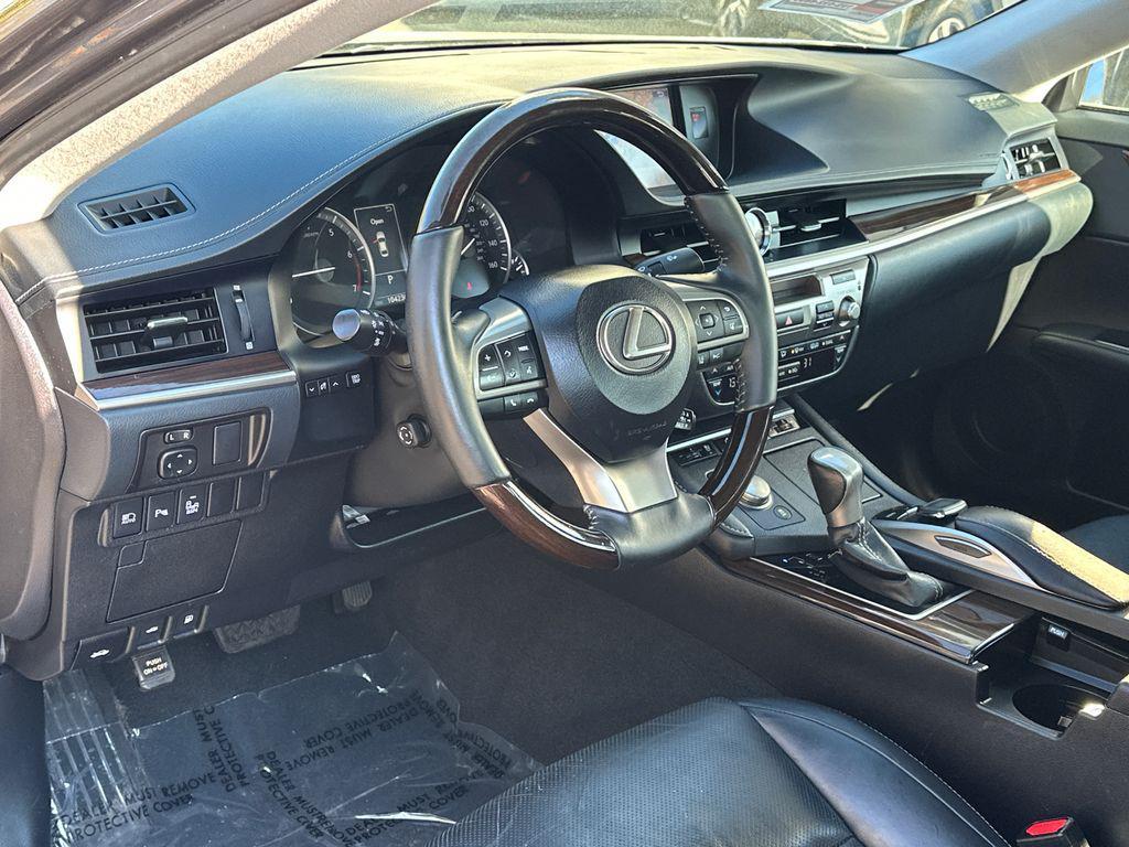 used 2016 Lexus ES 350 car, priced at $18,995