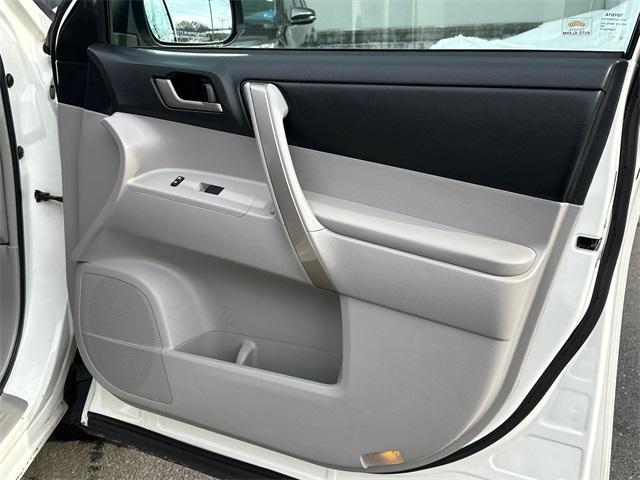 used 2011 Toyota Highlander car, priced at $10,786