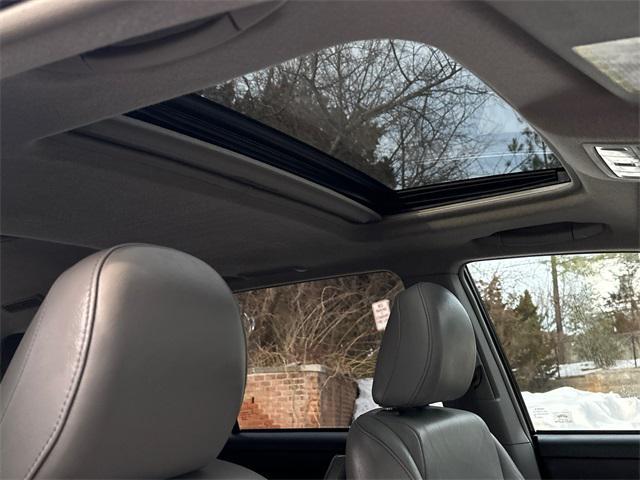 used 2011 Toyota Highlander car, priced at $10,786