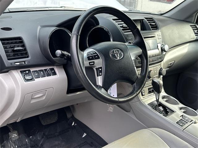 used 2011 Toyota Highlander car, priced at $10,786