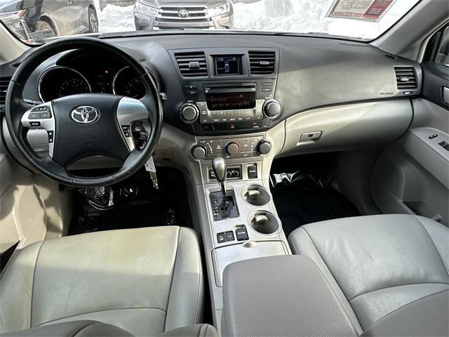 used 2011 Toyota Highlander car, priced at $10,786
