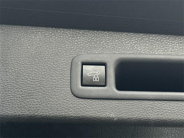 used 2025 Toyota Sienna car, priced at $44,500