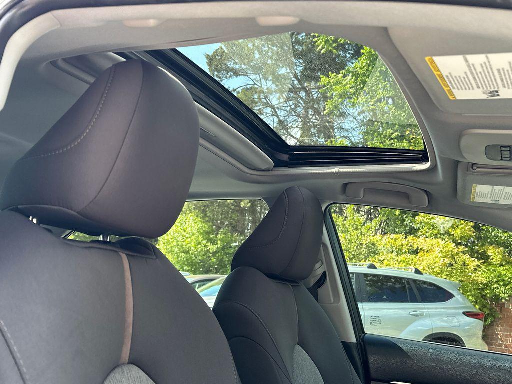used 2018 Toyota Camry Hybrid car, priced at $22,527