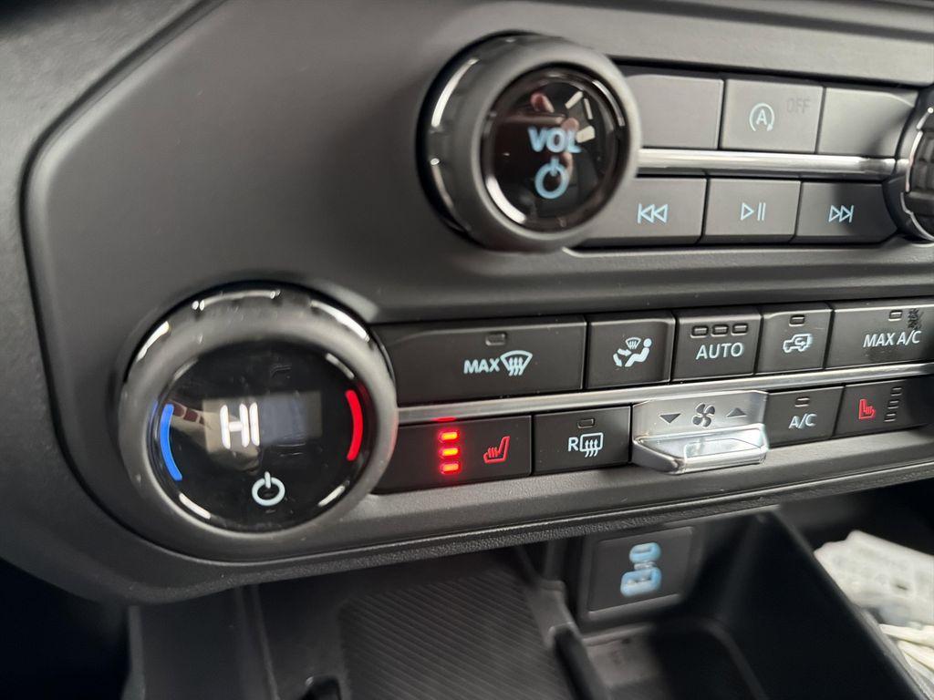 new 2025 Ford Bronco car, priced at $47,946