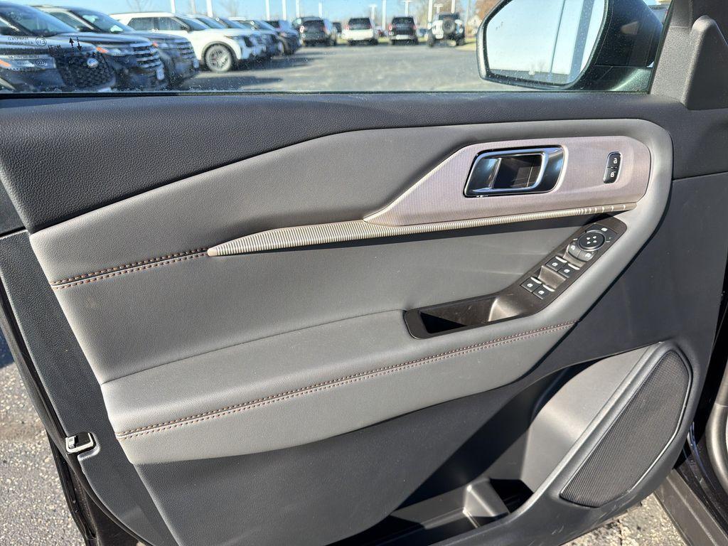 new 2026 Ford Explorer car, priced at $40,199