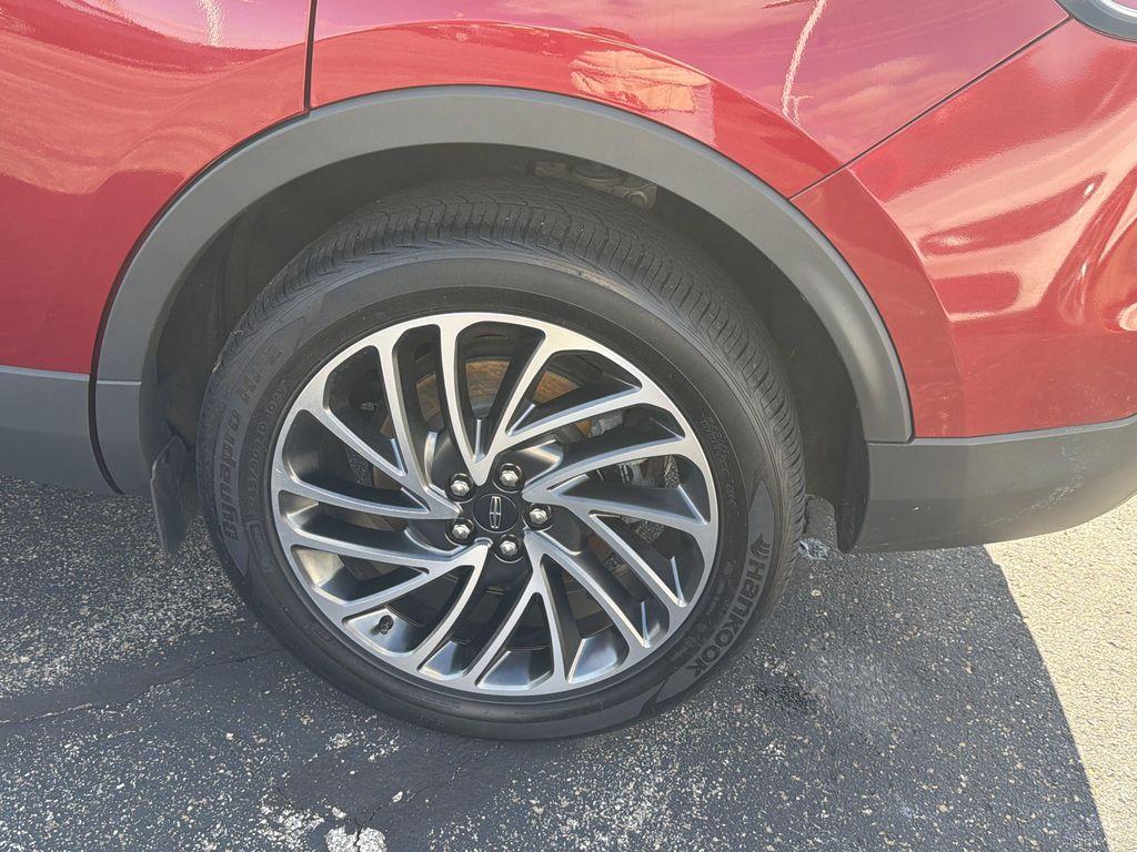 used 2020 Lincoln Nautilus car, priced at $27,000