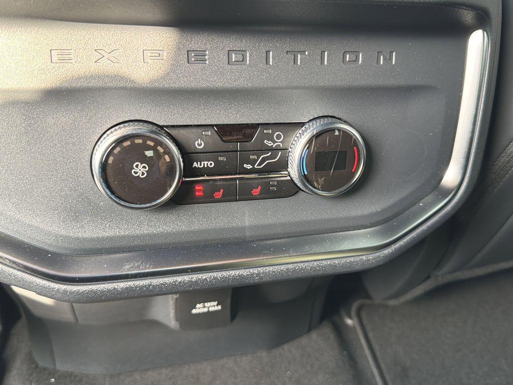 new 2025 Ford Expedition Max car, priced at $85,388