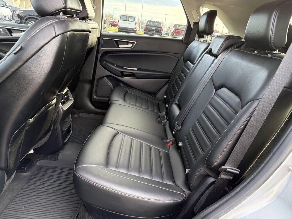 used 2020 Ford Edge car, priced at $14,000