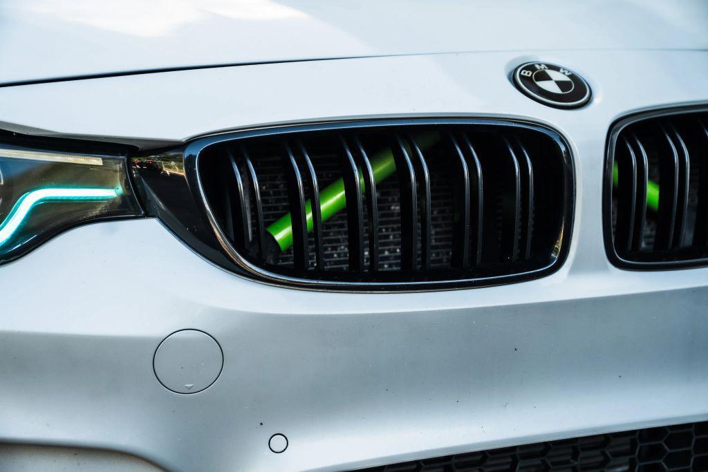 BMW M4 view 24