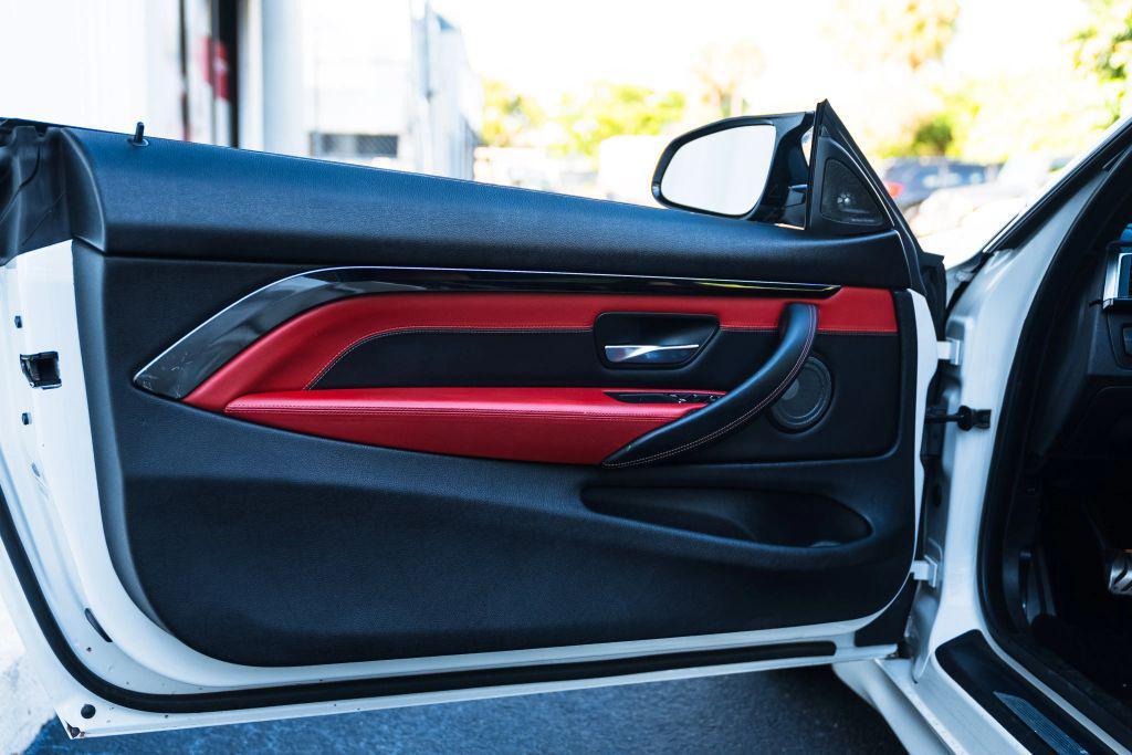 BMW M4 view 12