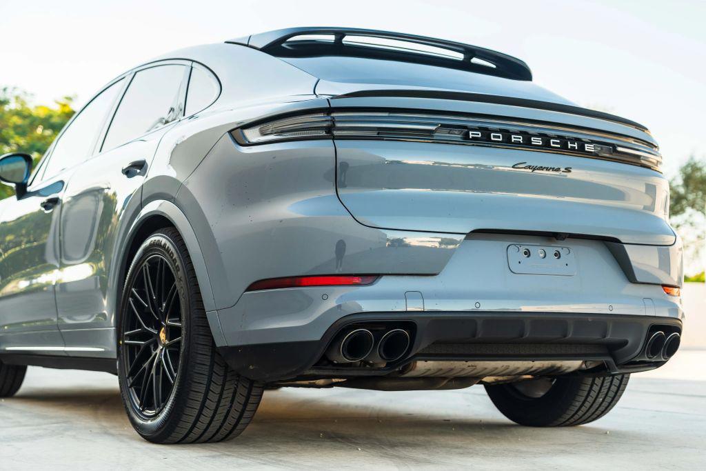 2024 Gray Porsche Cayenne