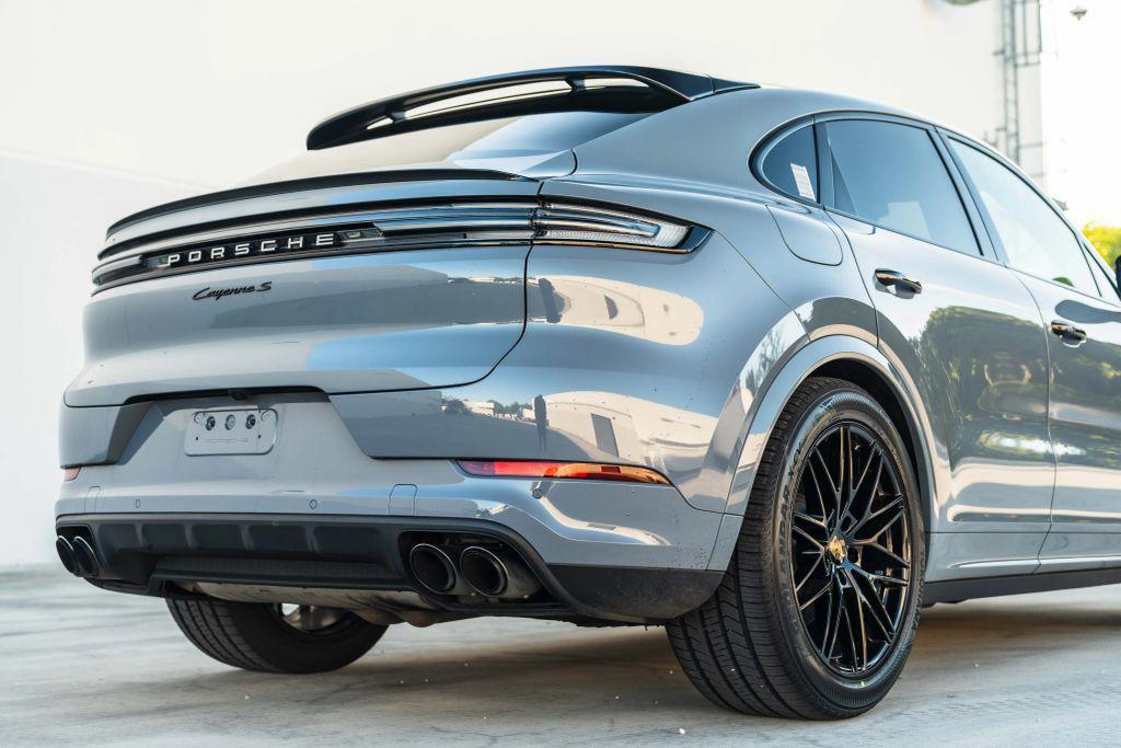 2024 Gray Porsche Cayenne