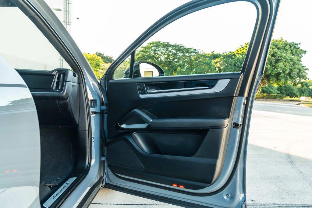 2024 Gray Porsche Cayenne
