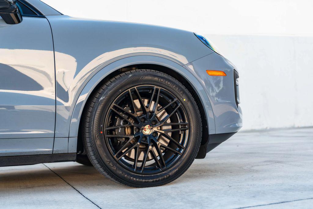 2024 Gray Porsche Cayenne