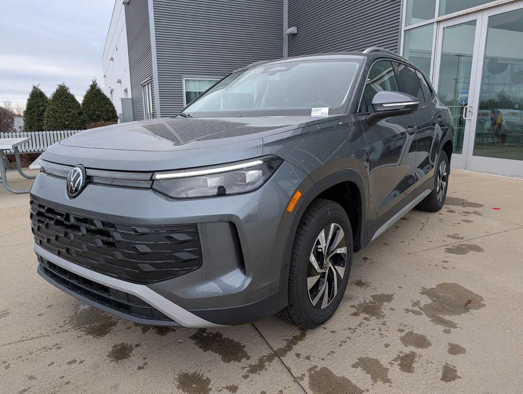 new 2026 Volkswagen Tiguan car, priced at $32,295