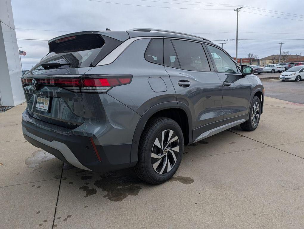 new 2026 Volkswagen Tiguan car, priced at $32,295
