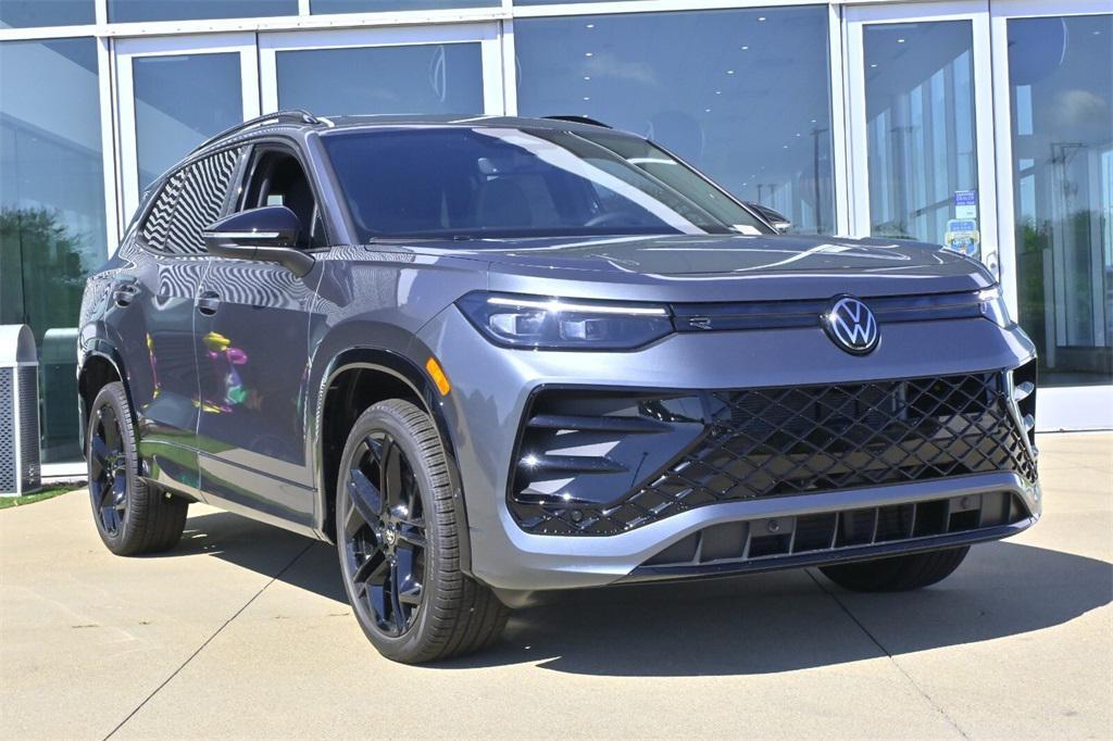 new 2025 Volkswagen Tiguan car, priced at $34,993