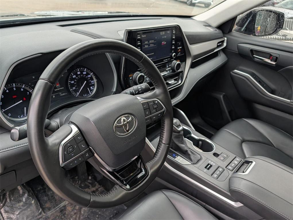 used 2020 Toyota Highlander car, priced at $22,591