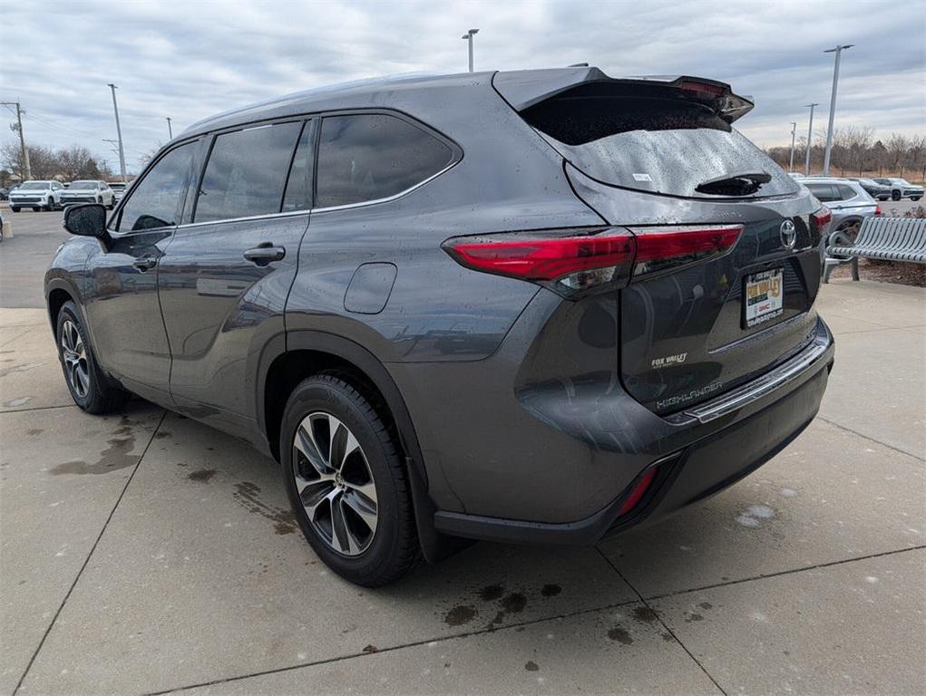 used 2020 Toyota Highlander car, priced at $22,591