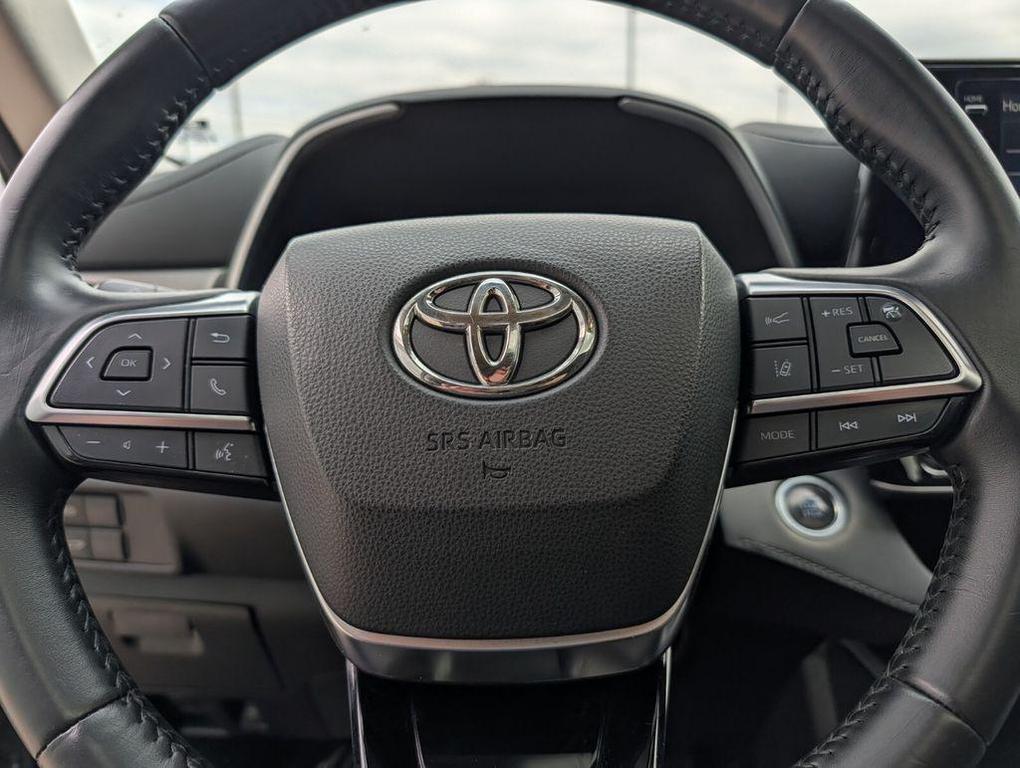 used 2020 Toyota Highlander car, priced at $21,991