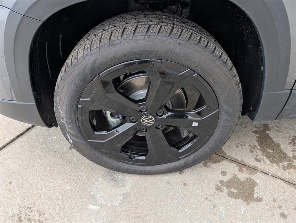 new 2026 Volkswagen Taos car, priced at $37,763