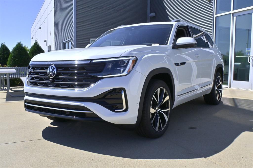 new 2026 Volkswagen Atlas car, priced at $52,328