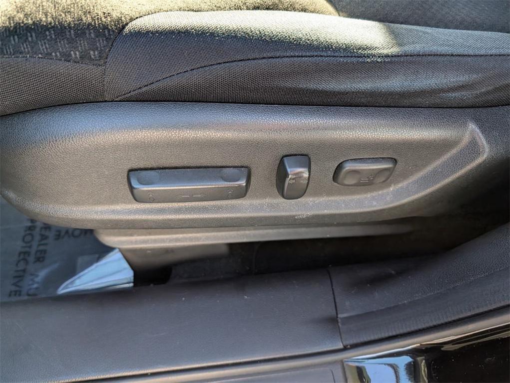 used 2015 Honda CR-V car, priced at $10,491