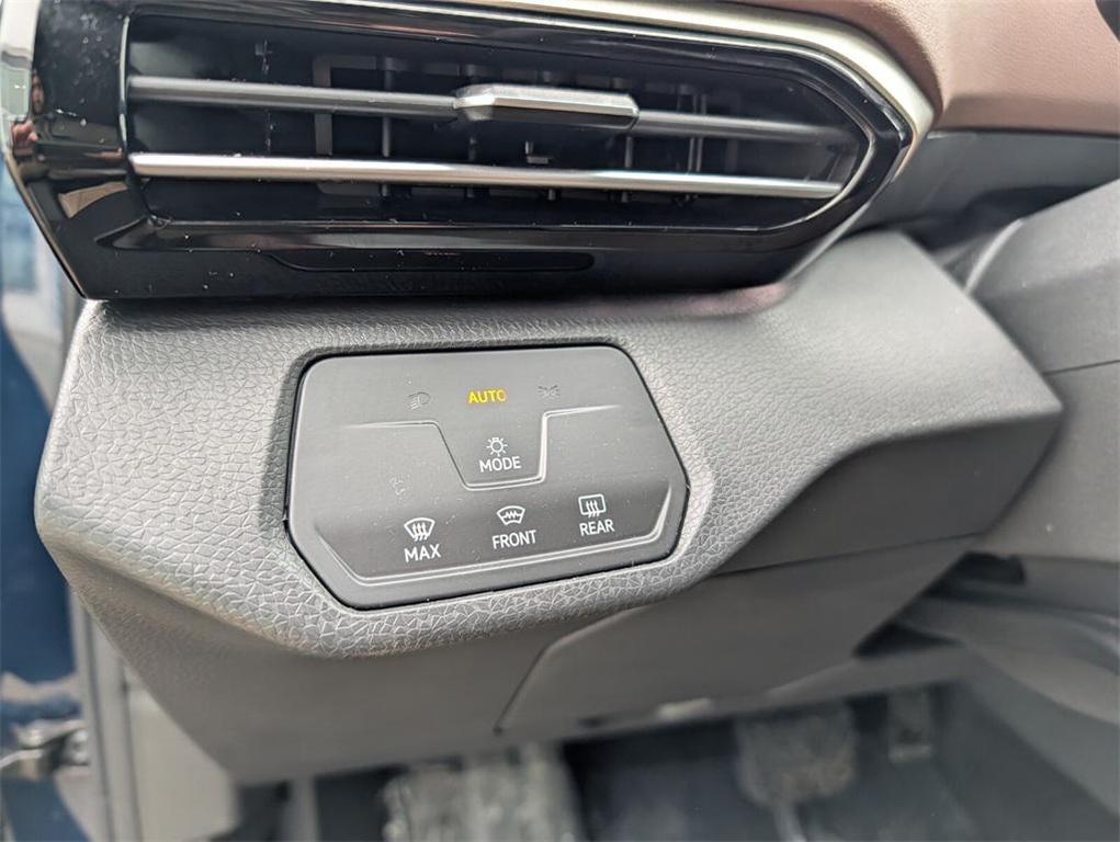 used 2023 Volkswagen ID.4 car, priced at $20,491