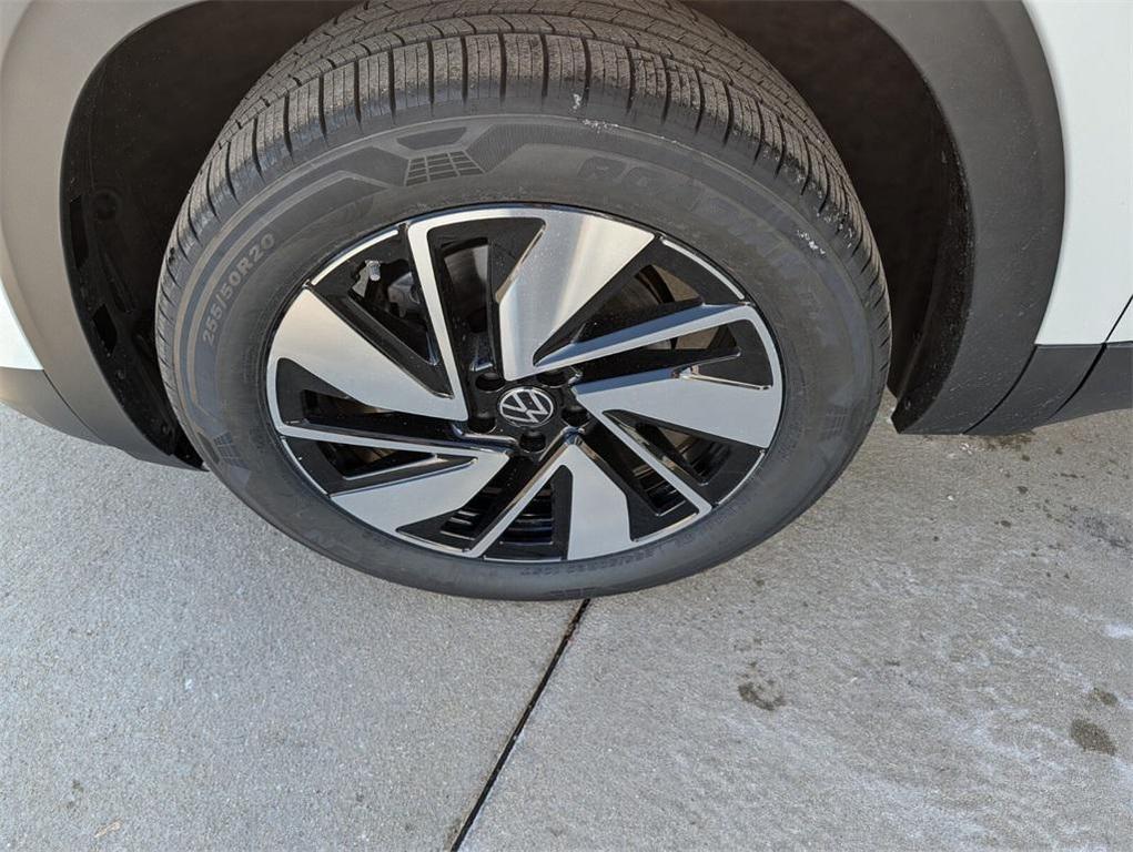 new 2026 Volkswagen Atlas car, priced at $47,773