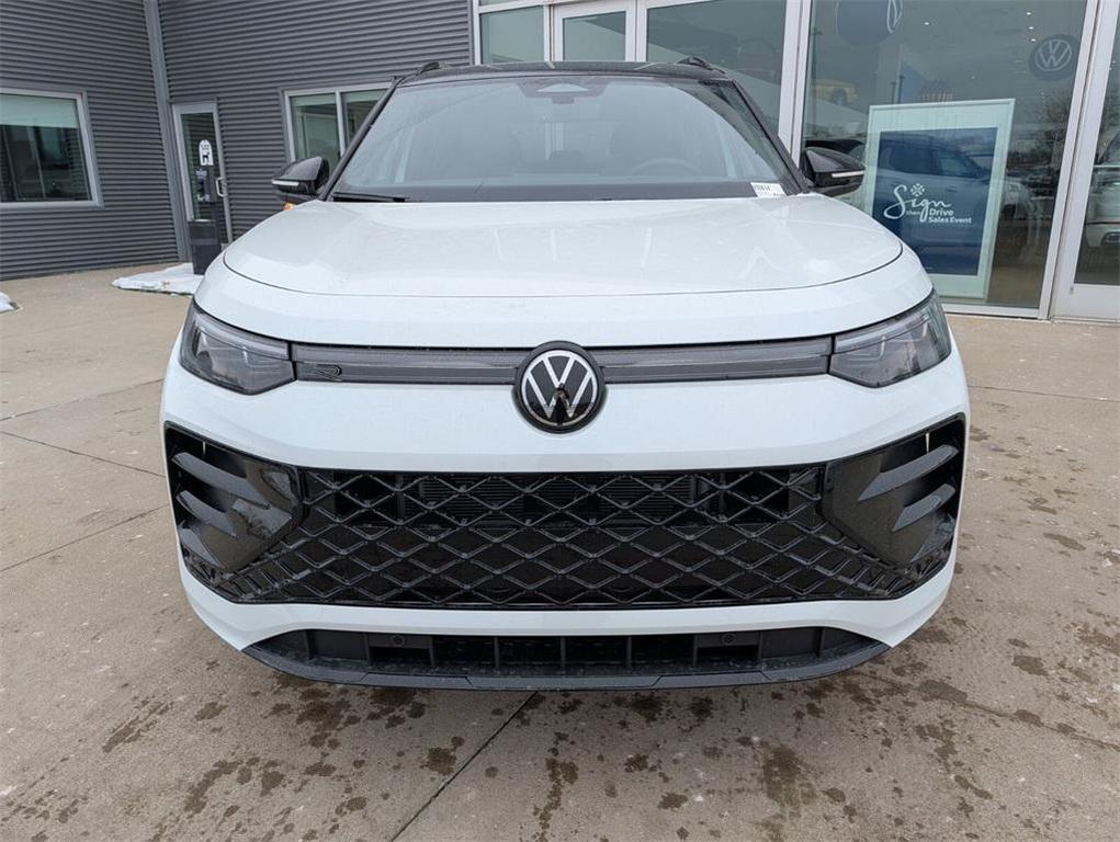 new 2026 Volkswagen Tiguan car, priced at $39,692