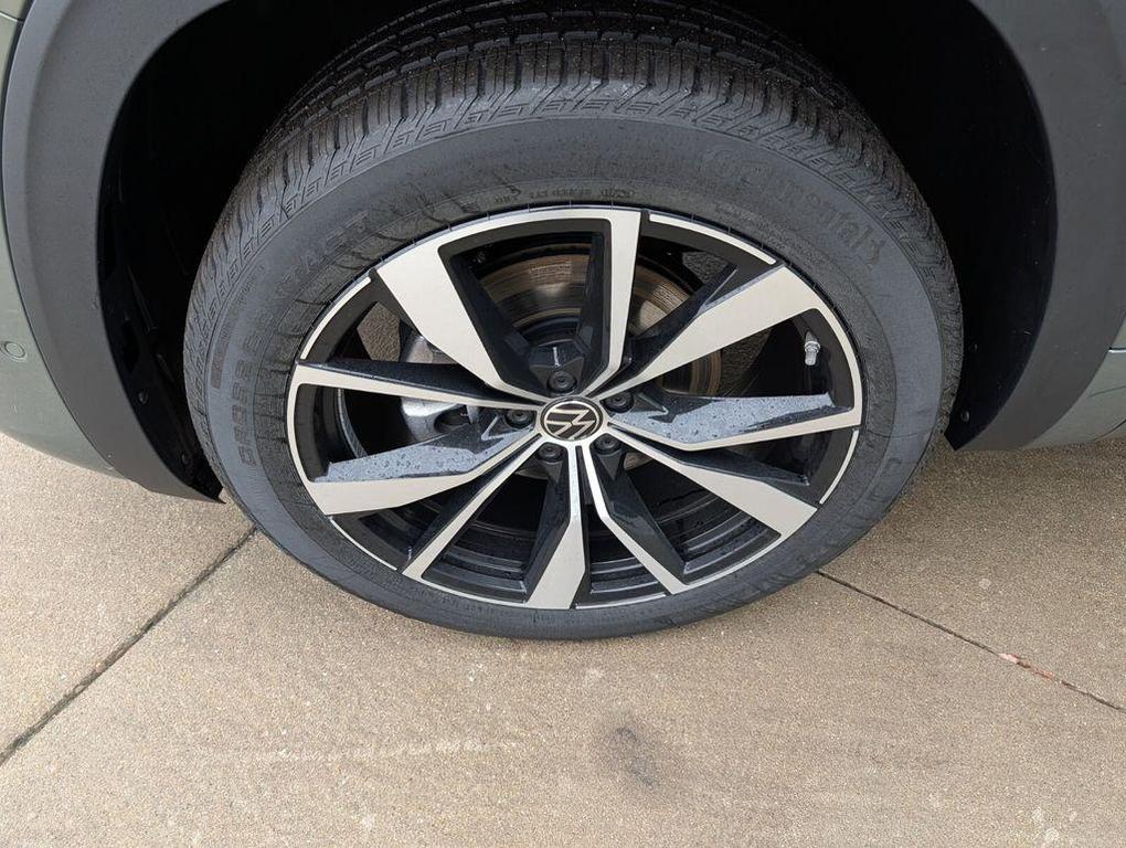 new 2026 Volkswagen Atlas car, priced at $53,181