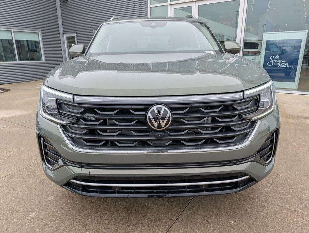 new 2026 Volkswagen Atlas car, priced at $53,181