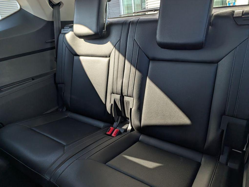 used 2018 Volkswagen Atlas car, priced at $15,991