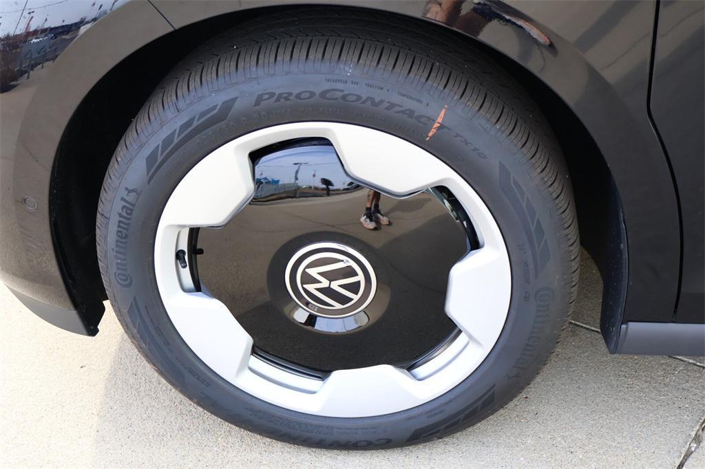 new 2025 Volkswagen ID. Buzz car, priced at $45,735