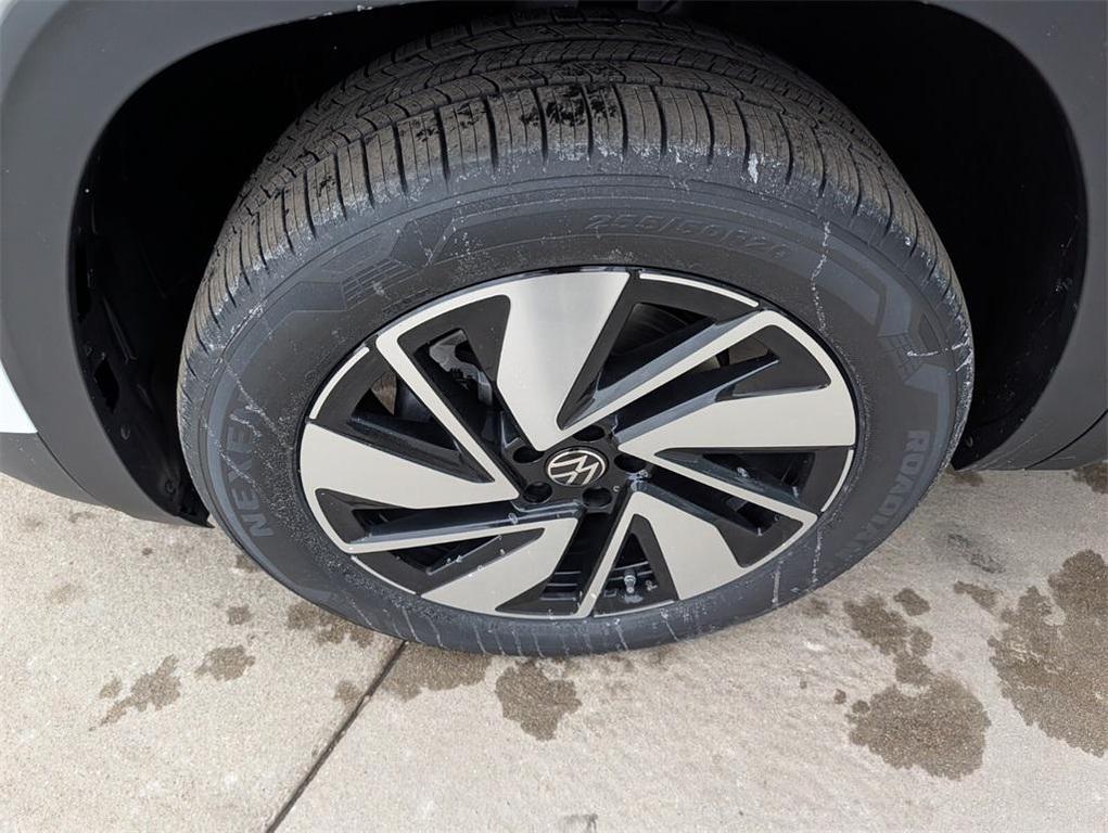 new 2026 Volkswagen Atlas car, priced at $44,513